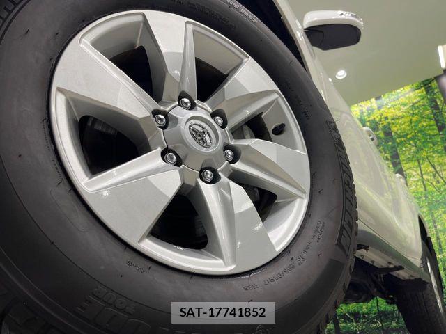 Toyota LAND CRUISER PRADO 2023-10 8880366-14