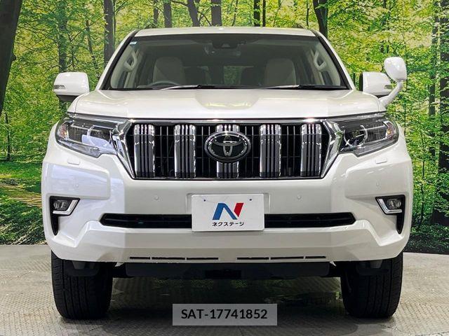 Toyota LAND CRUISER PRADO 2023-10 8880366-15
