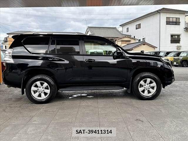 Toyota LAND CRUISER PRADO 2016-02 8880383-10
