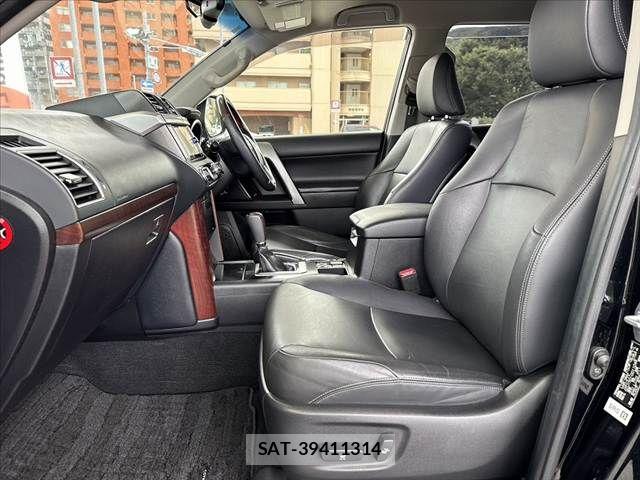Toyota LAND CRUISER PRADO 2016-02 8880383-16