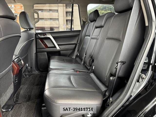 Toyota LAND CRUISER PRADO 2016-02 8880383-18