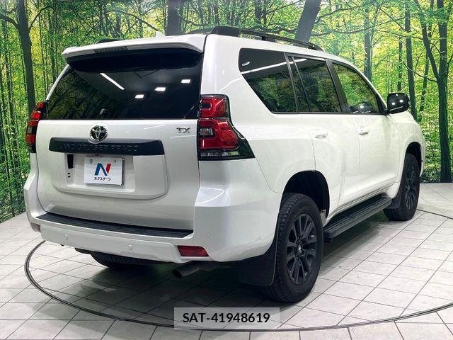 Toyota LAND CRUISER PRADO 2022-11 8880365-17
