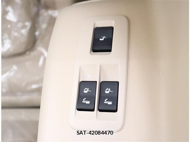 Toyota LAND CRUISER PRADO 2023-03 8880361-16