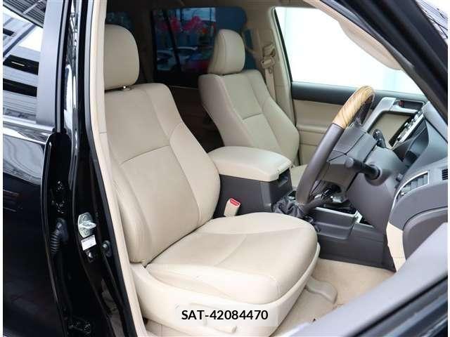 Toyota LAND CRUISER PRADO 2023-03 8880361-17
