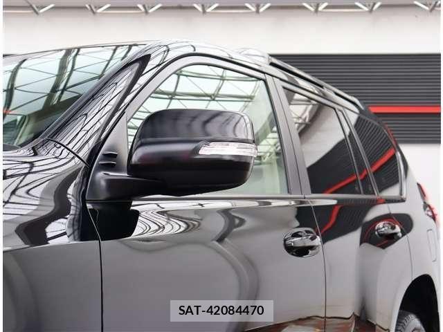 Toyota LAND CRUISER PRADO 2023-03 8880361-25