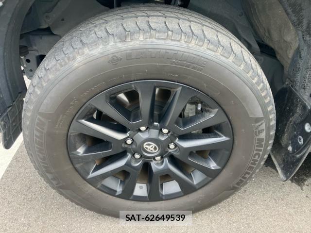 Toyota LAND CRUISER PRADO 2023-03 8880360-13