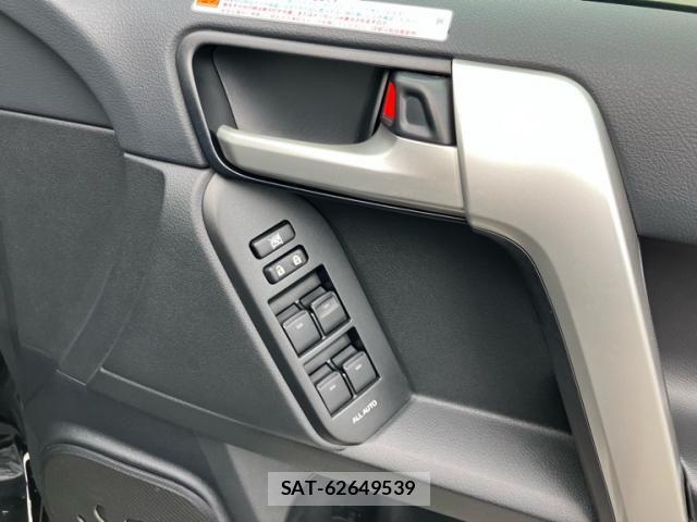 Toyota LAND CRUISER PRADO 2023-03 8880360-15
