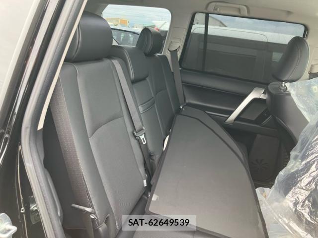 Toyota LAND CRUISER PRADO 2023-03 8880360-16