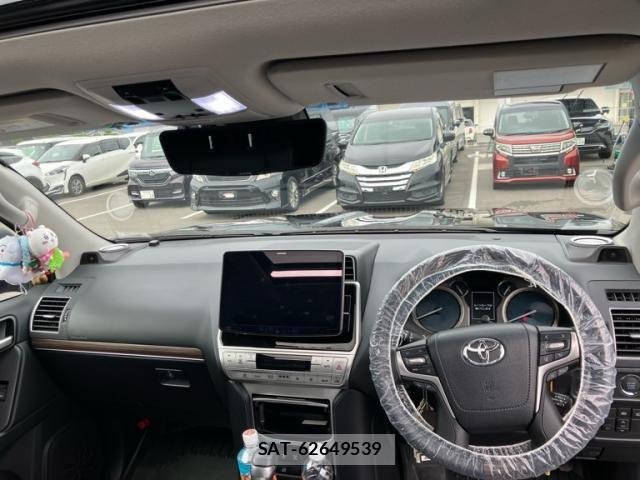Toyota LAND CRUISER PRADO 2023-03 8880360-17
