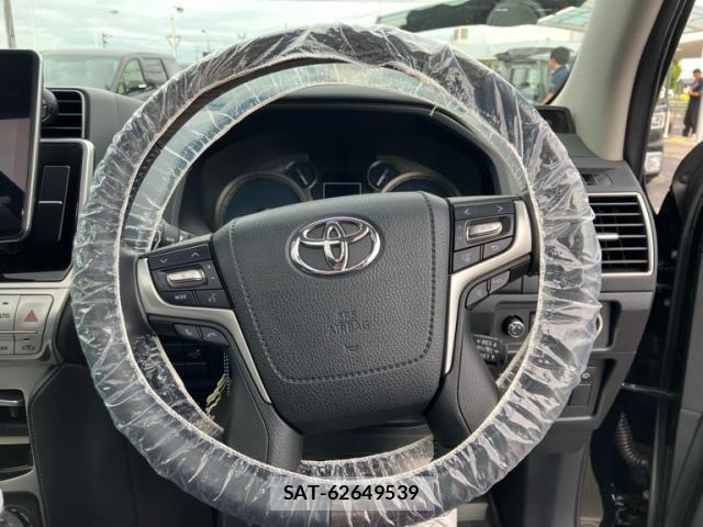 Toyota LAND CRUISER PRADO 2023-03 8880360-20