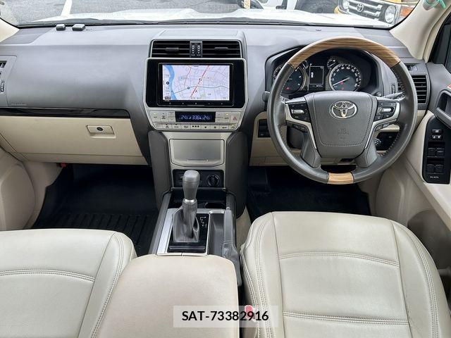 Toyota LAND CRUISER PRADO 2023-01 8880364-1