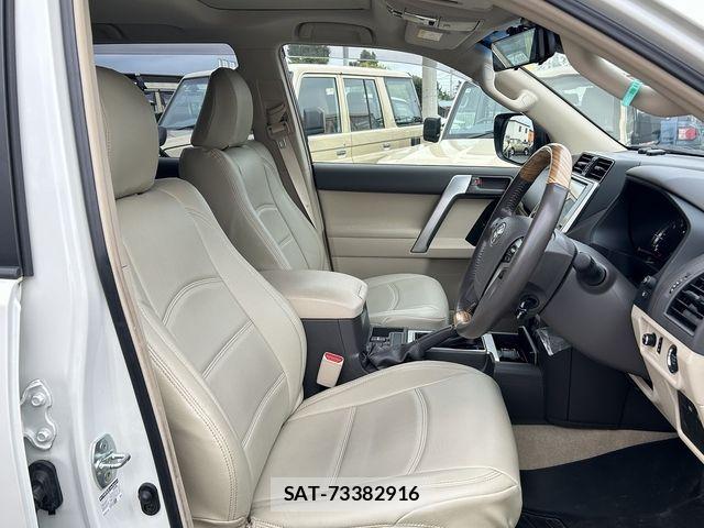 Toyota LAND CRUISER PRADO 2023-01 8880364-6
