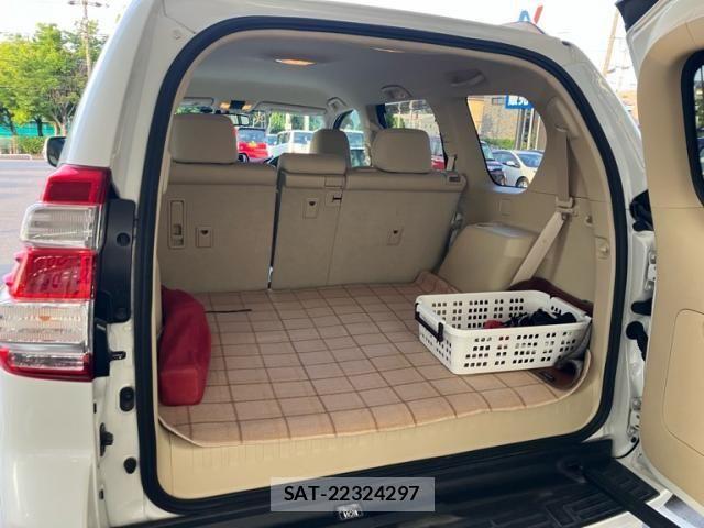 Toyota LAND CRUISER PRADO 2015-08 7220631-12