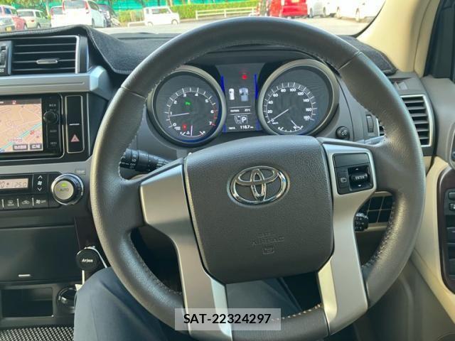 Toyota LAND CRUISER PRADO 2015-08 7220631-16