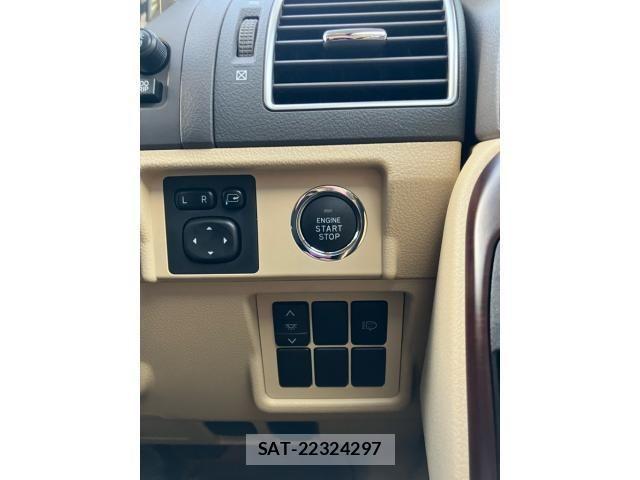 Toyota LAND CRUISER PRADO 2015-08 7220631-19