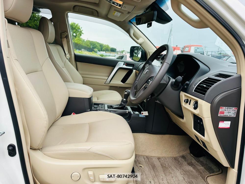 Toyota LAND CRUISER PRADO 2023 6558968-11