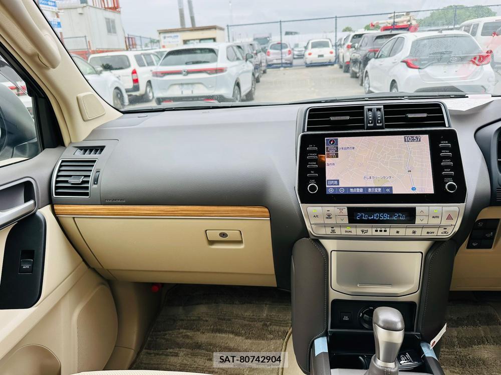 Toyota LAND CRUISER PRADO 2023 6558968-17