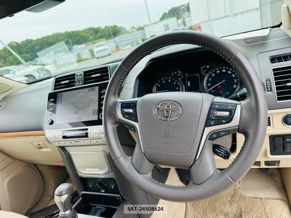 Toyota LAND CRUISER PRADO 2024 7013430-12
