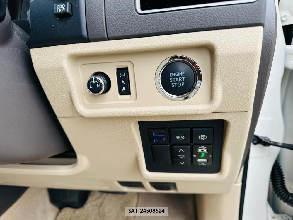 Toyota LAND CRUISER PRADO 2024 7013430-14