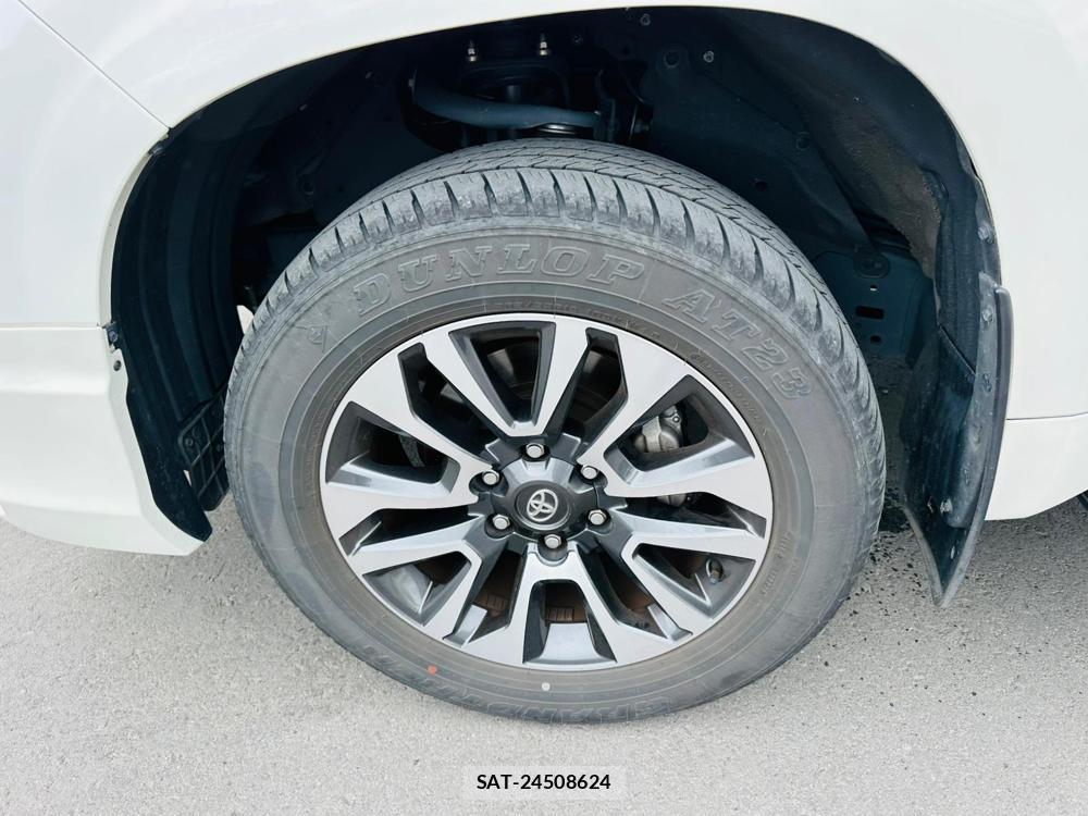 Toyota LAND CRUISER PRADO 2024 7013430-27