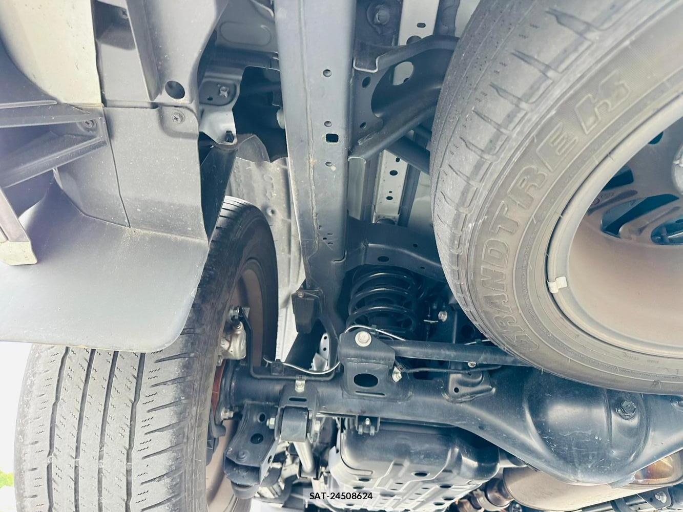 Toyota LAND CRUISER PRADO 2024 7013430-33
