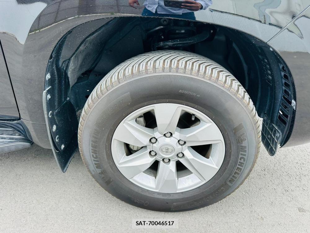 Toyota LAND CRUISER PRADO 2019 7013429-28