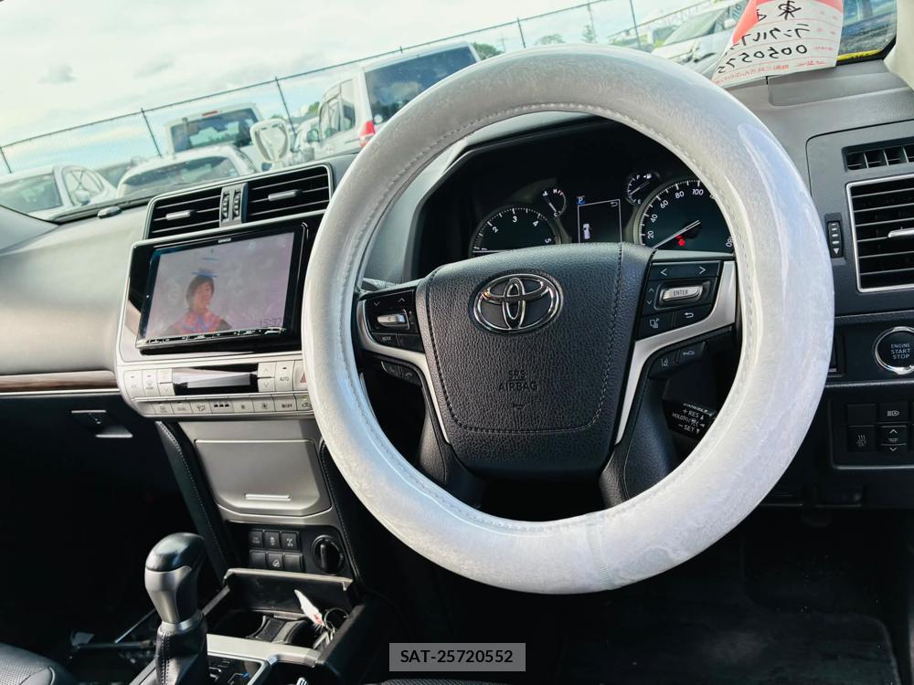 Toyota LAND CRUISER PRADO 2020 7282479-14