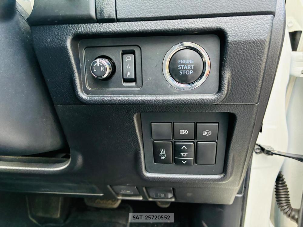 Toyota LAND CRUISER PRADO 2020 7282479-16