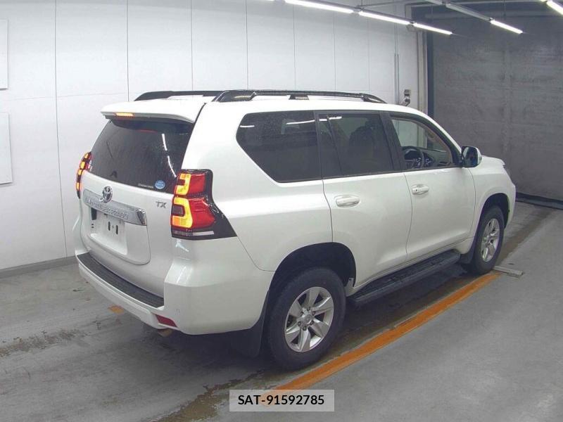 Toyota LAND CRUISER PRADO 2019-06 7686368-1