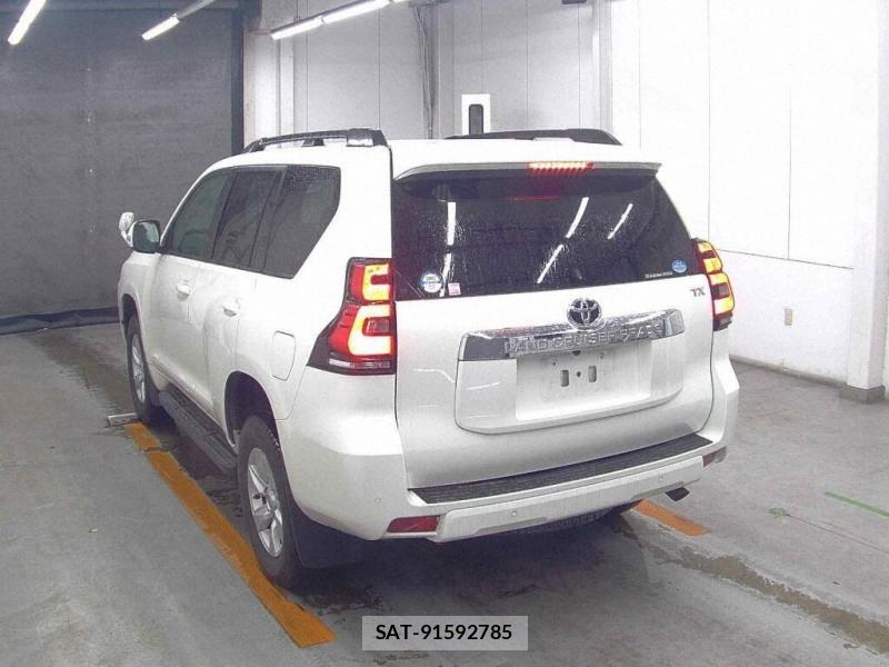 Toyota LAND CRUISER PRADO 2019-06 7686368-2