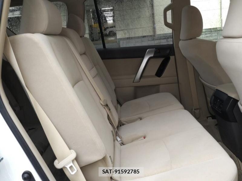 Toyota LAND CRUISER PRADO 2019-06 7686368-5