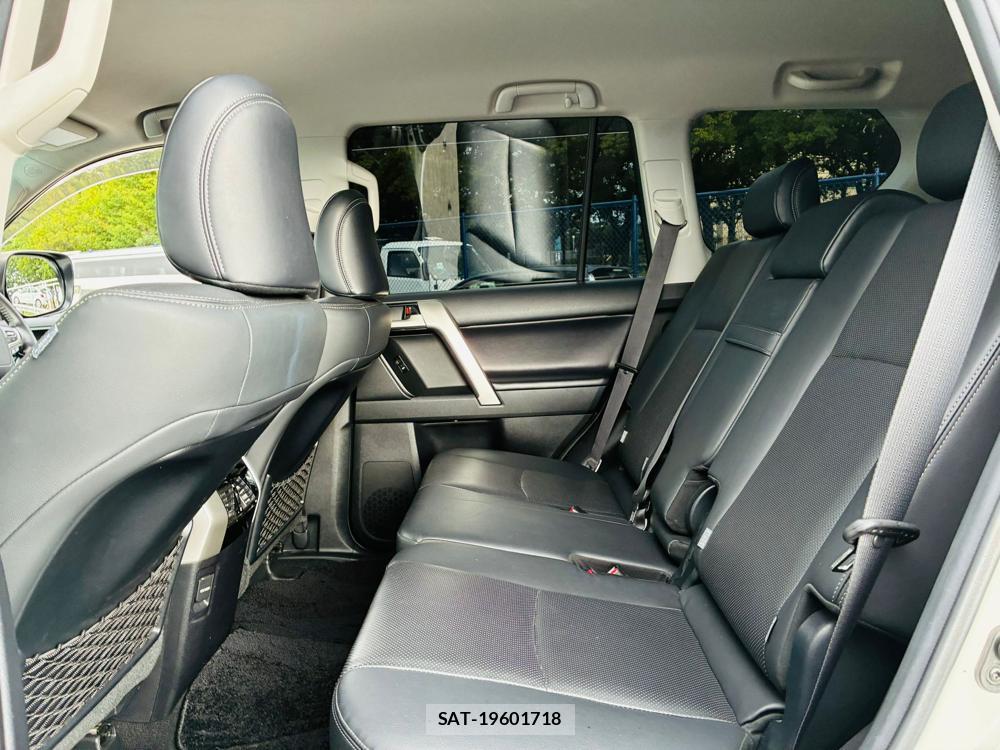 Toyota LAND CRUISER PRADO 2019-08 7686366-9