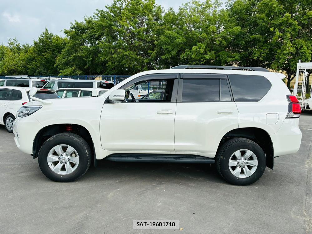 Toyota LAND CRUISER PRADO 2019-08 7686366-1