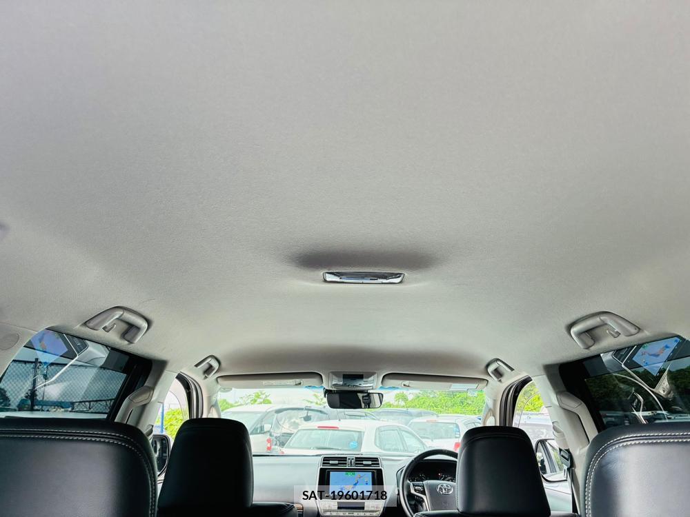 Toyota LAND CRUISER PRADO 2019-08 7686366-24
