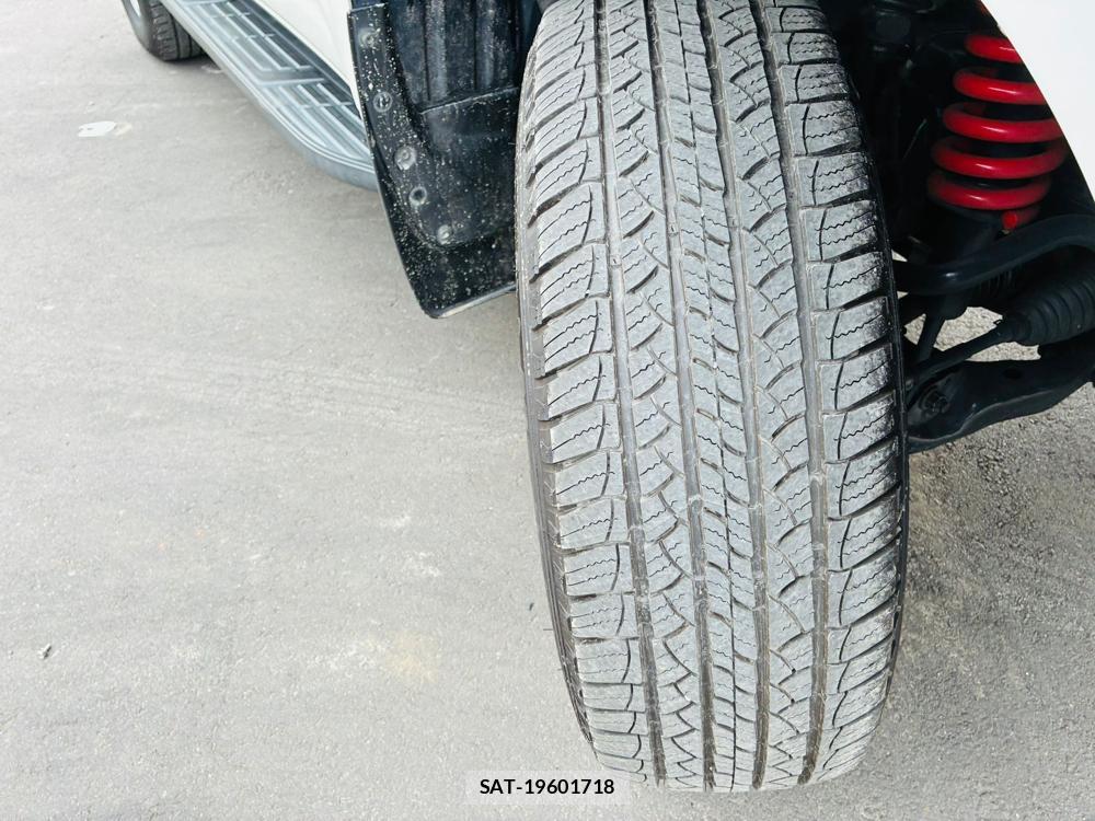 Toyota LAND CRUISER PRADO 2019-08 7686366-32
