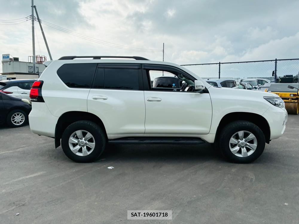 Toyota LAND CRUISER PRADO 2019-08 7686366-5