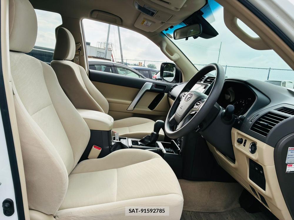 Toyota LAND CRUISER PRADO 2019-06 7686368-11