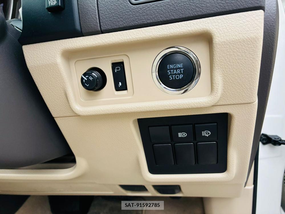 Toyota LAND CRUISER PRADO 2019-06 7686368-16