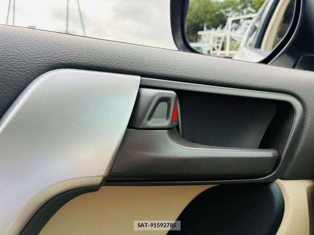 Toyota LAND CRUISER PRADO 2019-06 7686368-22