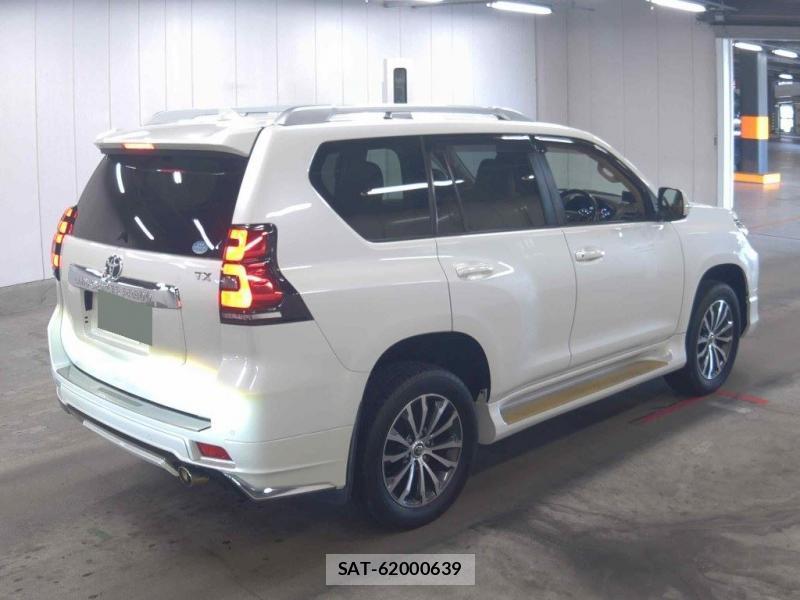 Toyota LAND CRUISER PRADO 2019-03 8066502-1