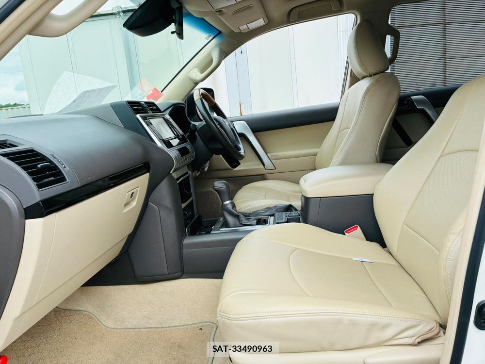 Toyota LAND CRUISER PRADO 2019-04 7970703-10