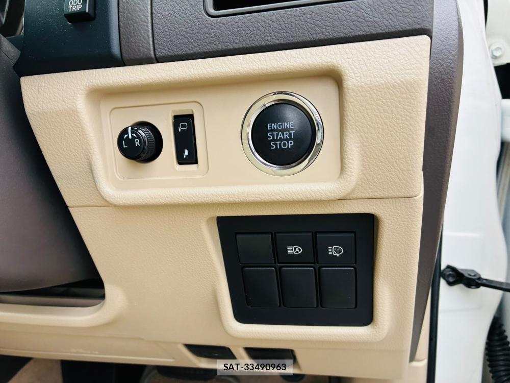 Toyota LAND CRUISER PRADO 2019-04 7970703-12