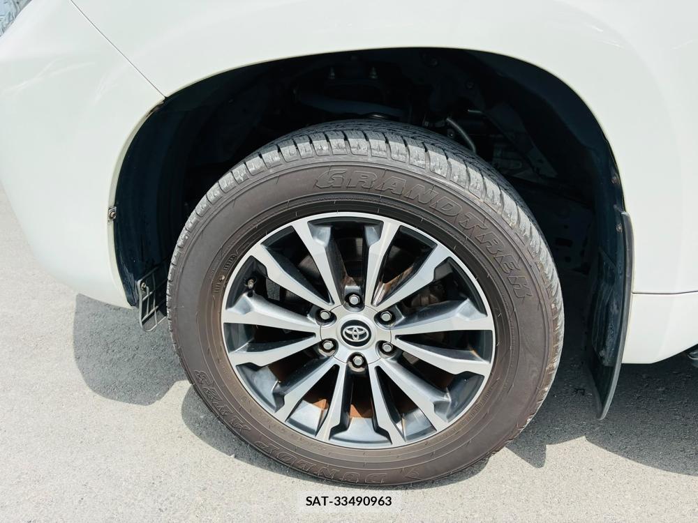 Toyota LAND CRUISER PRADO 2019-04 7970703-30