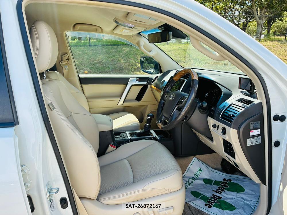 Toyota LAND CRUISER PRADO 2020-05 8484641-11