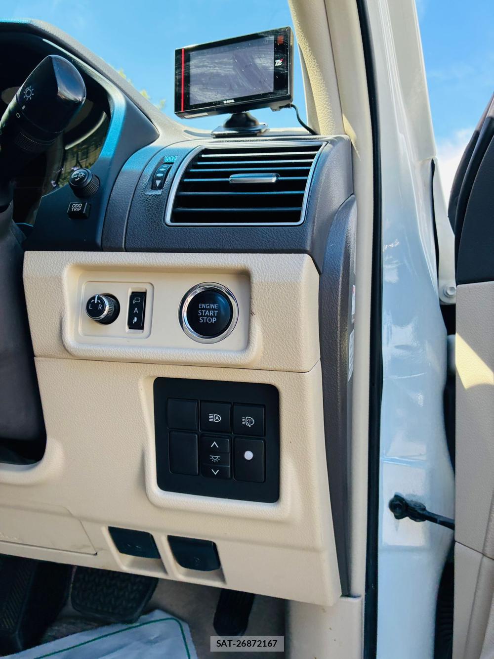 Toyota LAND CRUISER PRADO 2020-05 8484641-16