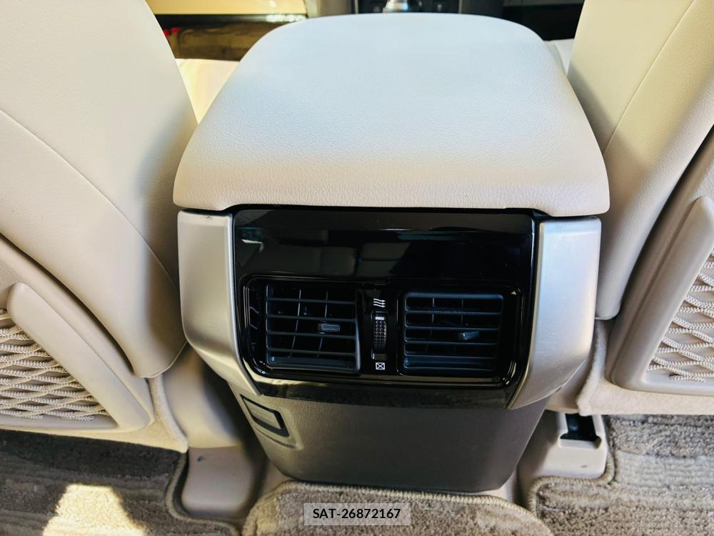Toyota LAND CRUISER PRADO 2020-05 8484641-21