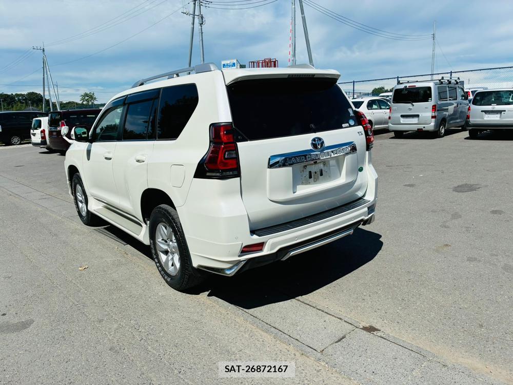 Toyota LAND CRUISER PRADO 2020-05 8484641-2