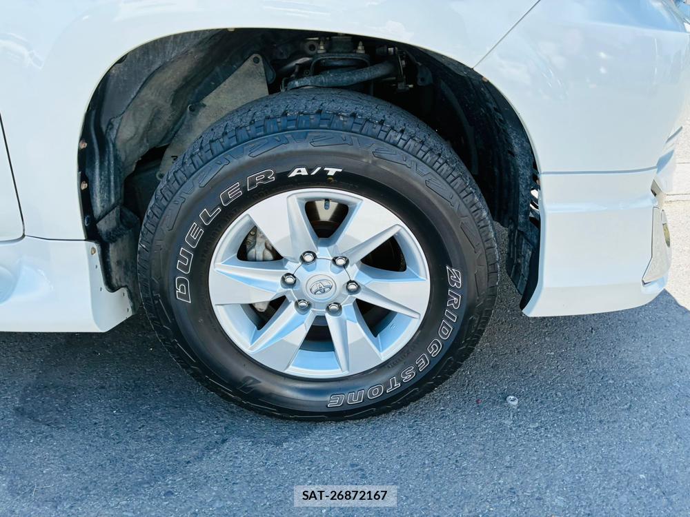 Toyota LAND CRUISER PRADO 2020-05 8484641-30