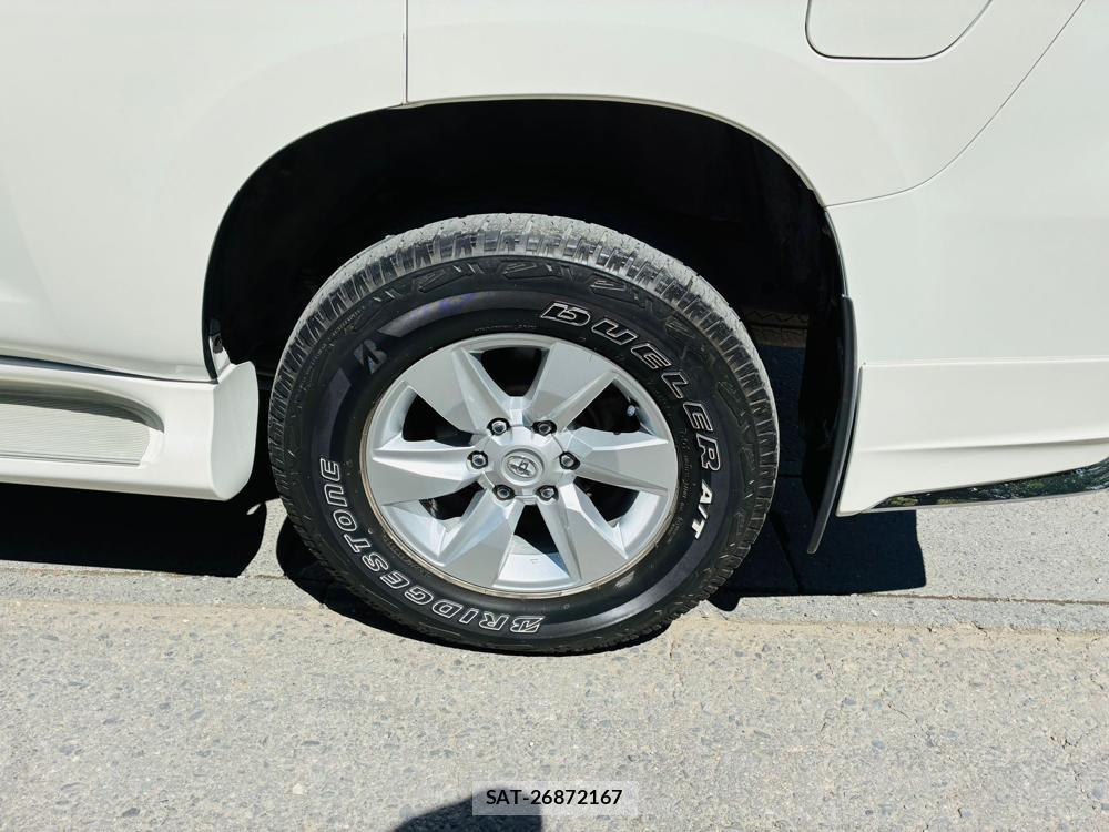 Toyota LAND CRUISER PRADO 2020-05 8484641-32