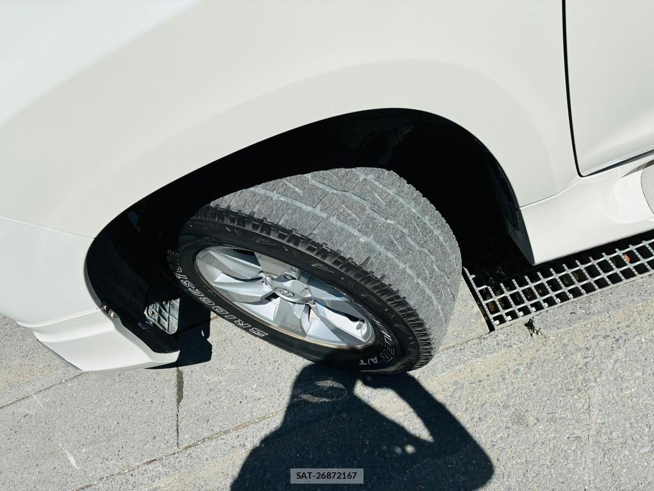 Toyota LAND CRUISER PRADO 2020-05 8484641-33